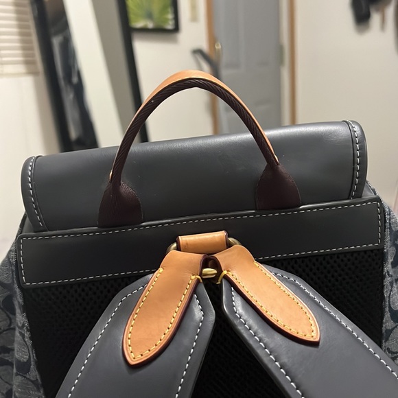 Backpack Coach - Picture 7 of 11